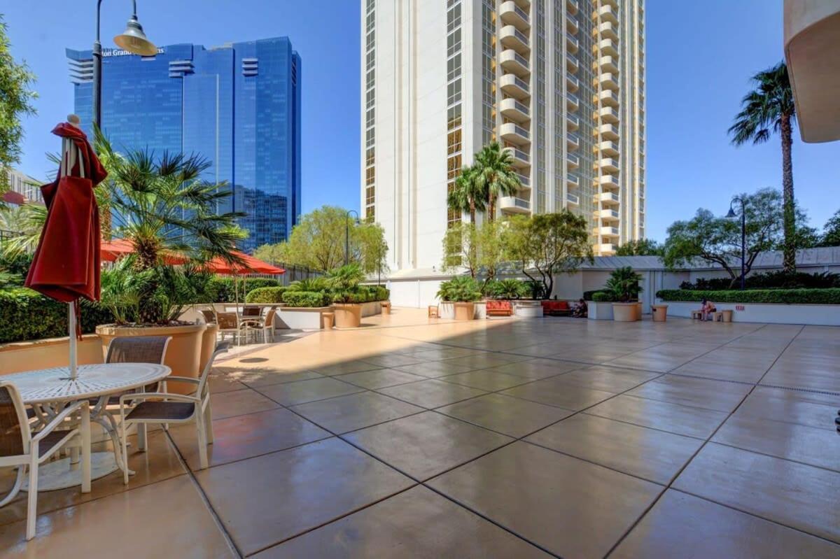 Mgm Signature-21-703 Strip View Jacuzzi Studio Las Vegas Ngoại thất bức ảnh